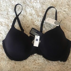 NWT GapBody T-shirt bra